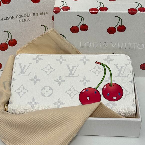 LOUIS VUITTON x Murakami 2025 Zippy Wallet M14240 White Monogram Cherry NEW Box - Picture 1 of 14
